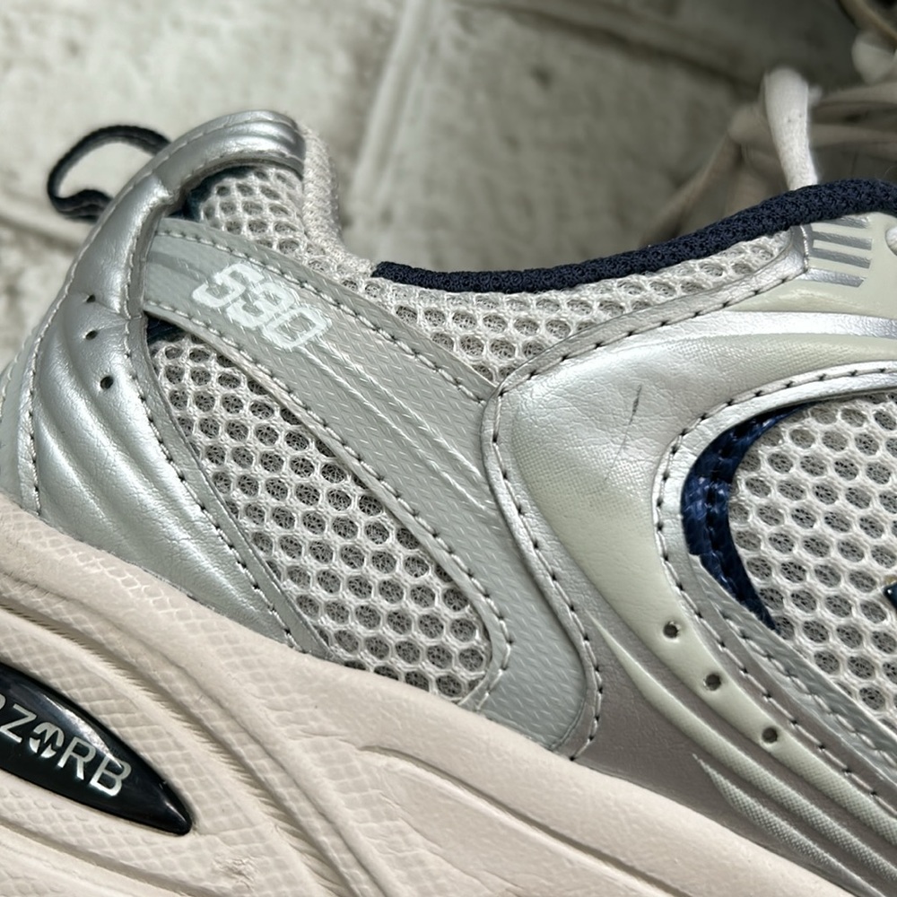 New Balance 530 Sneakers - Picture 4 of 9